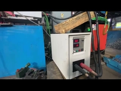 Apparecchiature di forgiatura a caldo a induzione in linea con braccio robot