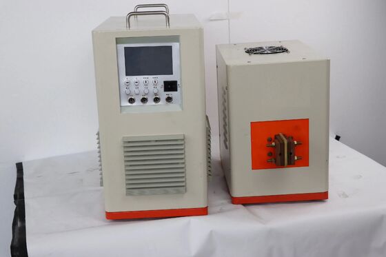 Prezzo buono Macchine di riscaldamento ad induzione ad altissima frequenza IGBT DSP-30kw in linea